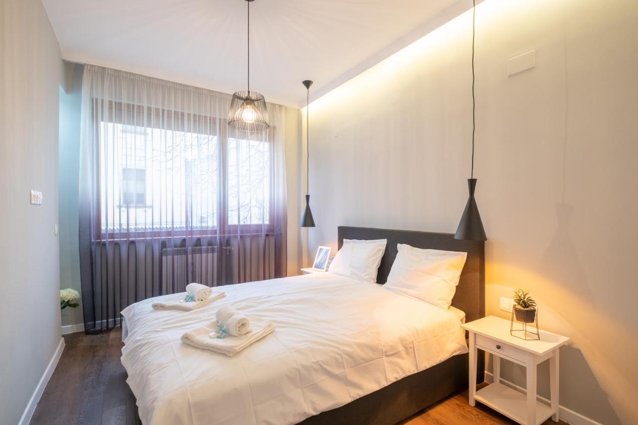 Designer & Cozy 2Bd Flat With A Parking In The City Center By Flat Mаnager София Экстерьер фото